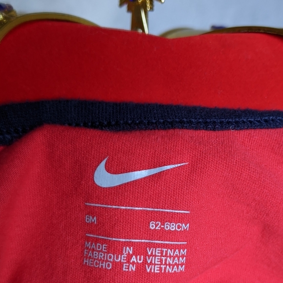 SOLD Nike Baby Boys 6 months Bodysuit SS Red Navy Just Do It - Picture 4 of 5
